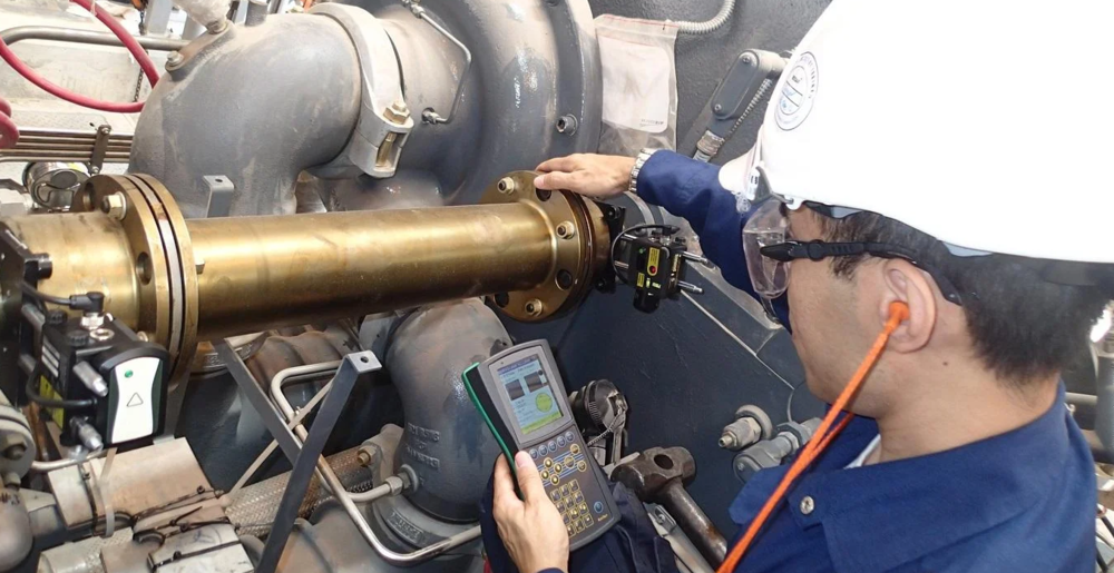 Лазерна система центрування промислових валів АВВ-711 замовити у Контест